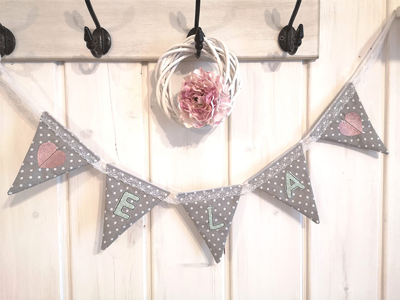 Preview: Wimpelkette mit doodle Buchstaben - ITH-Stickdatei